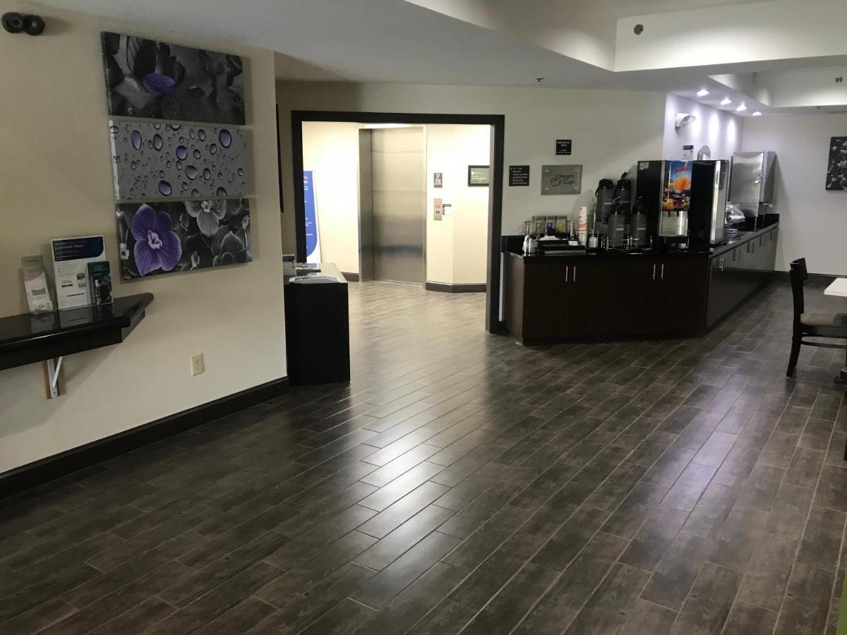 罗利达勒姆机场司丽普酒店 达拉姆 外观 照片